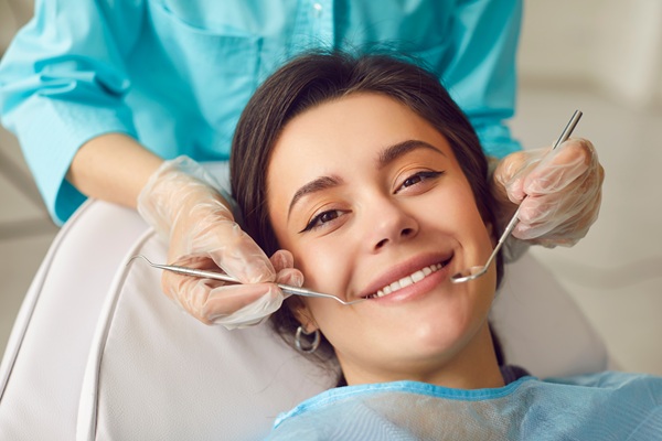 Does A Restorative Dentist Use Dental Bridges?