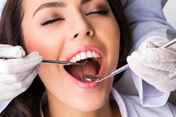 Dental Teeth Straightening Can Help To Prevent Plaque Build Up